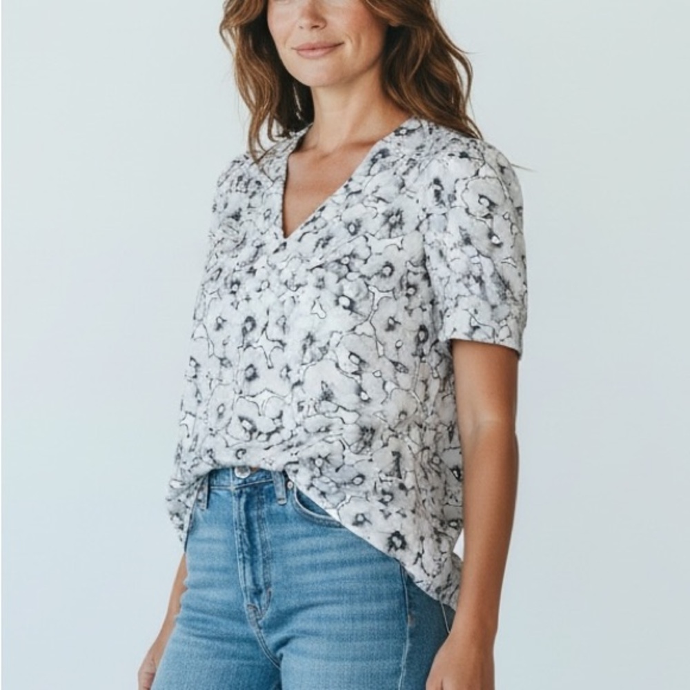 Banana Republic Floral V-Neck Blouse